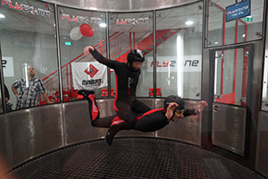 Caro et Pierre, opérateurs simulateur de chute libre - Skydive FlyZone